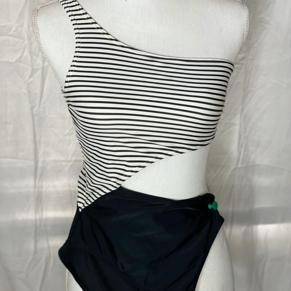 Abercrombie & Fitch one piece bathing suit